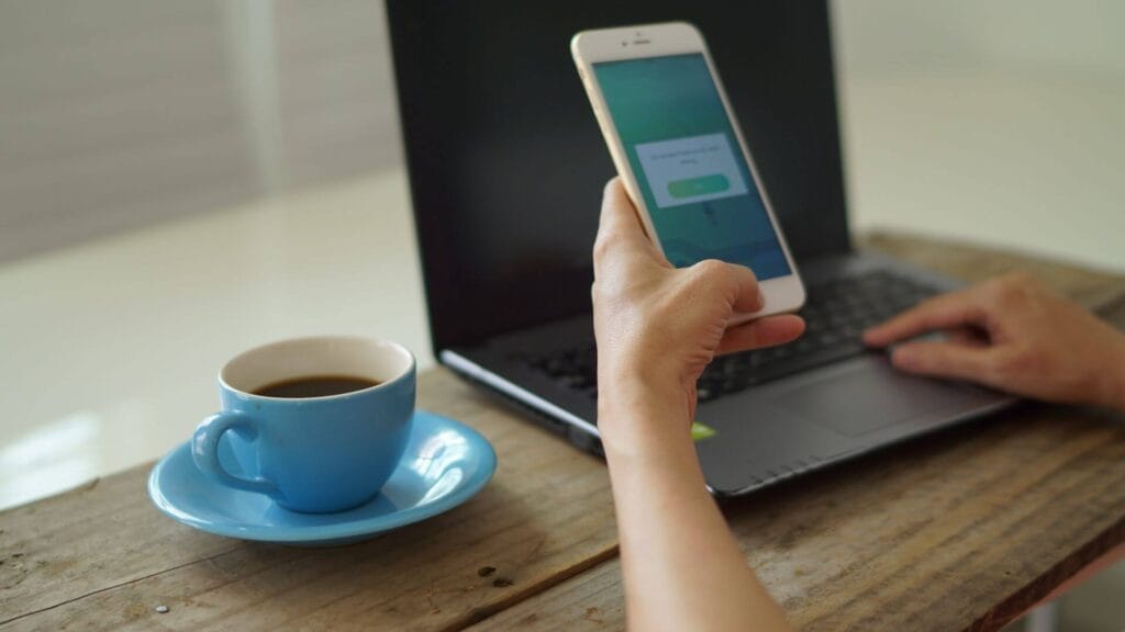 ربط واتساب مع Bitrix24 لتنظيم التواصل وزيادة الكفاءة - أنس يوسف ربط واتساب مع Bitrix24